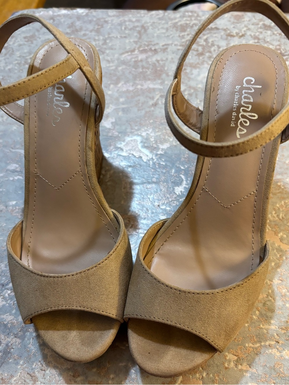 Wedge Sandals Charles By Charles David Beige Lindy Faux Suede Size 5.5